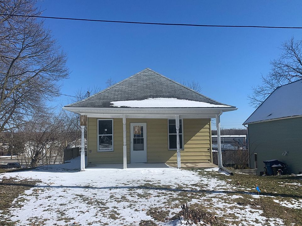 1st image of 4030 McCrellis Ave NE