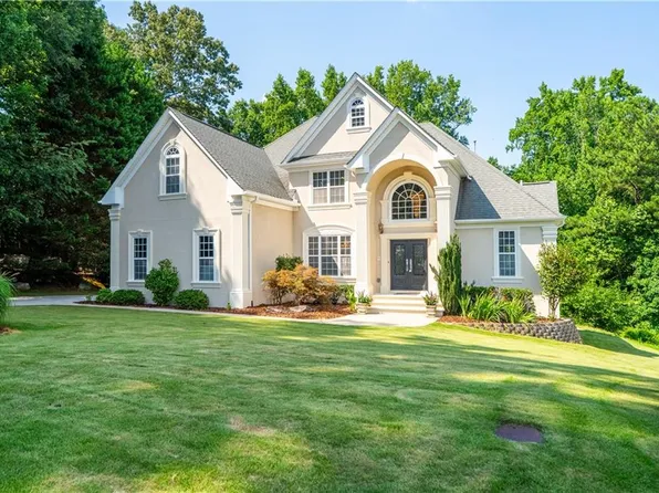 911 Woodward Park Dr, Suwanee, GA 30024