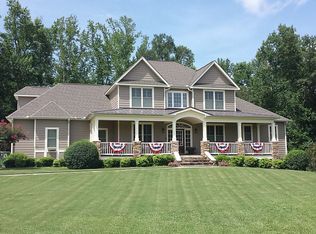 150 Riveroak Dr, Fayetteville, GA 30215