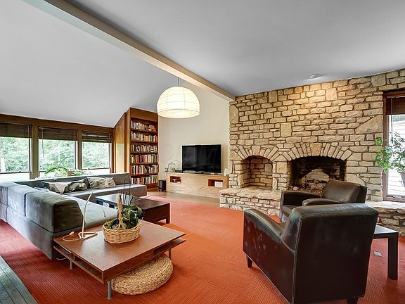3rd image of 5445 Lanark Ct
