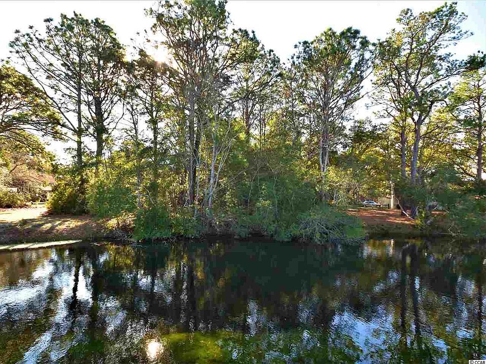 1st image of 240 Oleander Dr