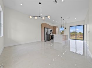 927 Norfolk Ave S, Lehigh Acres, FL 33974