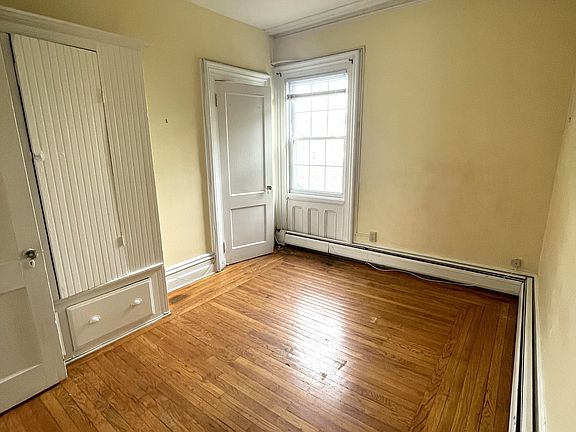 4th image of 641 Whitney Ave #2C