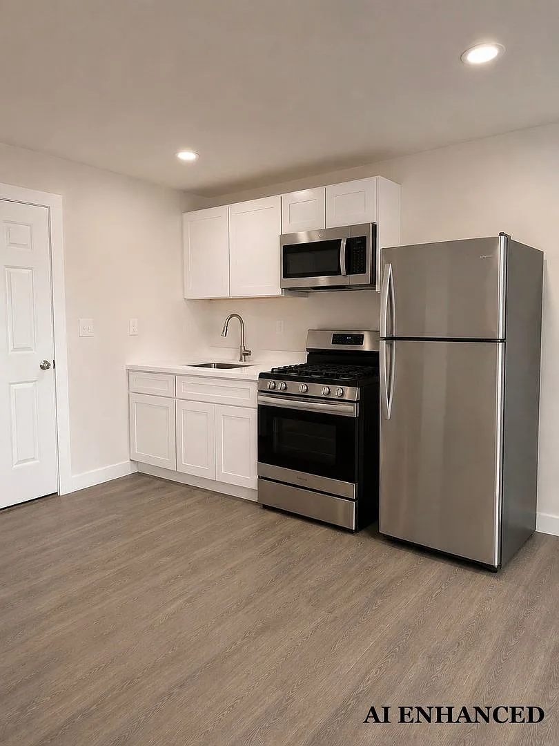 2BR/1BA Macon Rental with Washer & Dryer Included — Photo 2