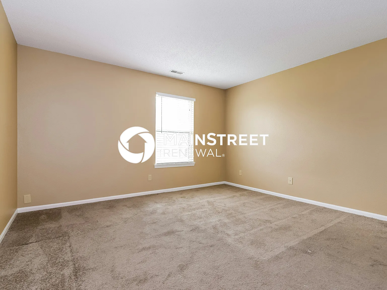 7467 Grandview Dr — Photo 4