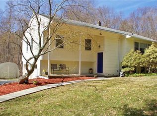 211 Drewville Rd, Carmel, NY 10512