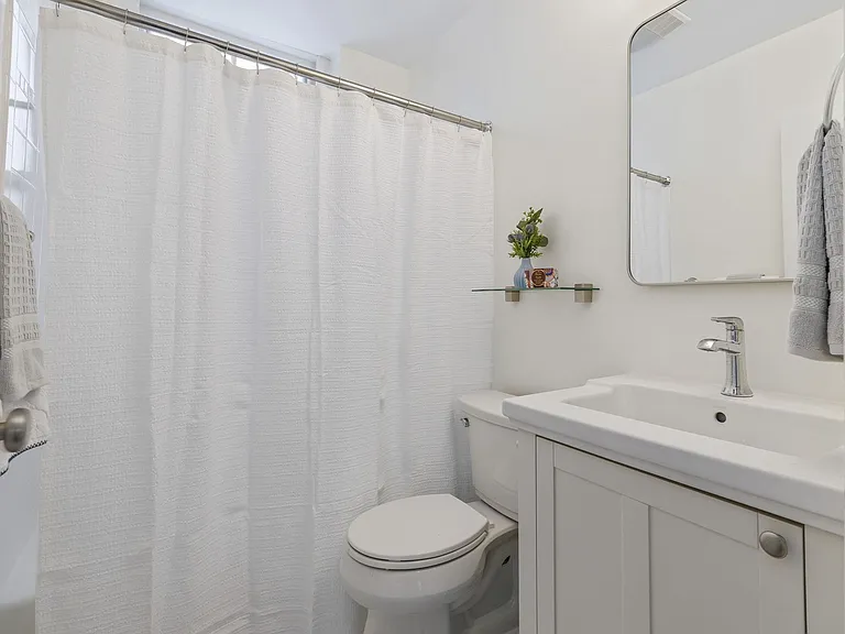 2A Wellington St #2 — Photo 14
