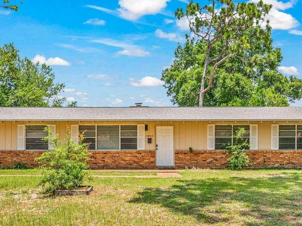 4040 Lynn Ora Dr, Pensacola, FL 32504