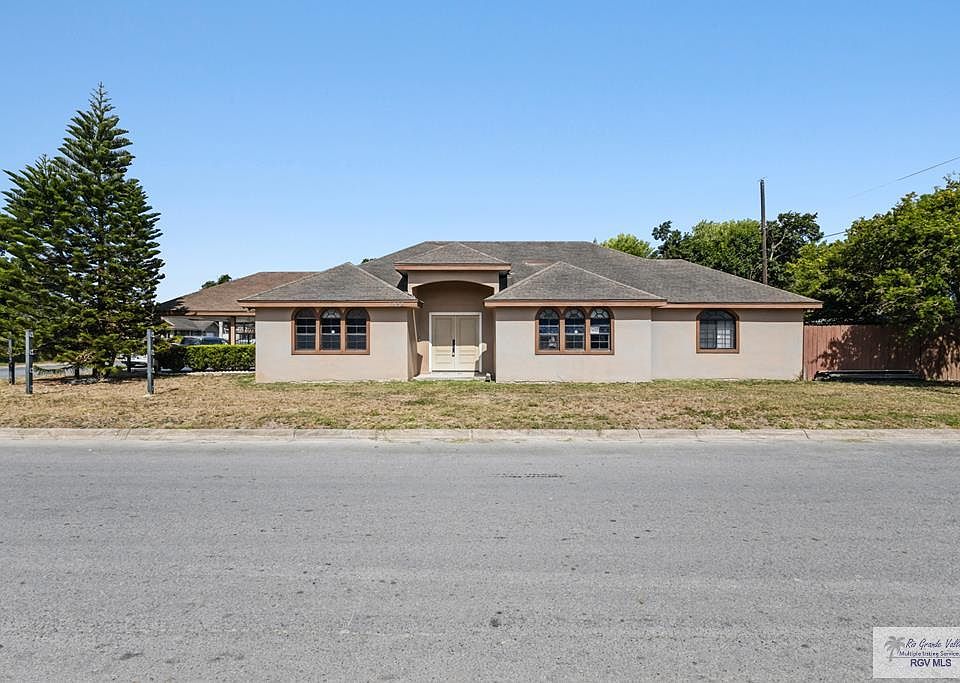 1st image of 3442 La Plaza Dr