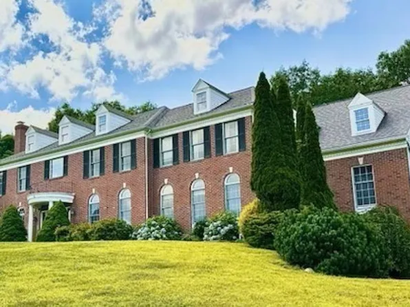 6 Everett Cir, Hopkinton, MA 01748