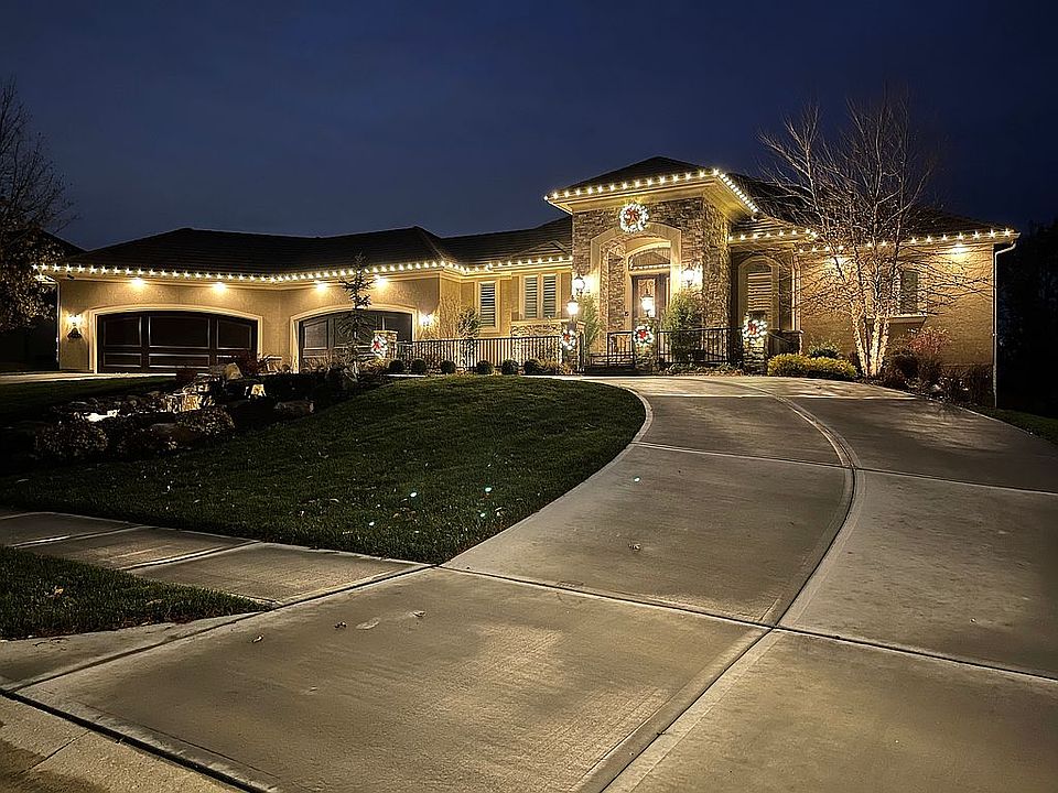 2nd image of 9741 Sunset Cir