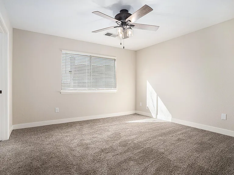 420 Beaulieu Ln — Photo 14