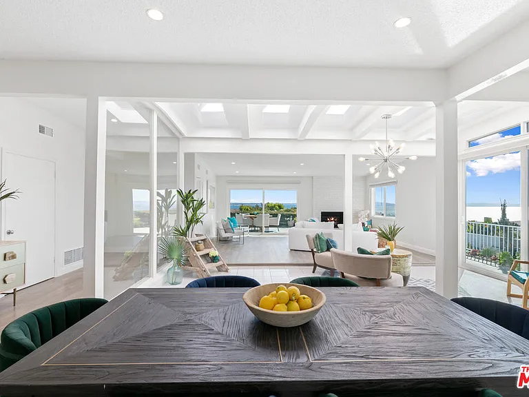 3636 Oceanhill Way — Photo 6