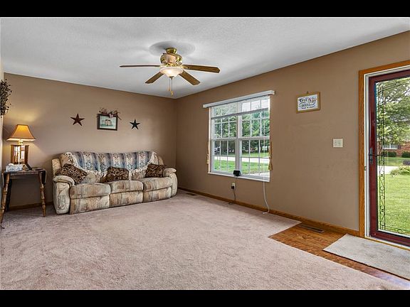 3rd image of 14103 E Southwind Dr