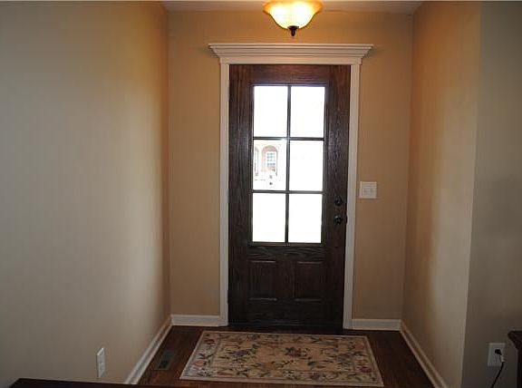 3rd image of 1215 Bothwell Pl