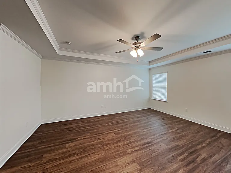 2121 Laurel Village Cir — Photo 15