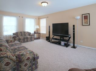574 Charlton Ct, Lake Villa, IL 60046