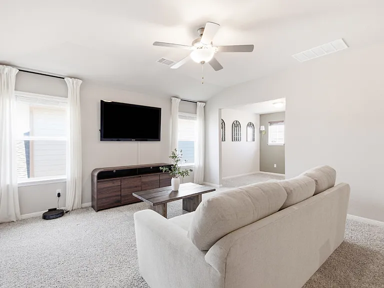 303 El Capitan Loop — Photo 21