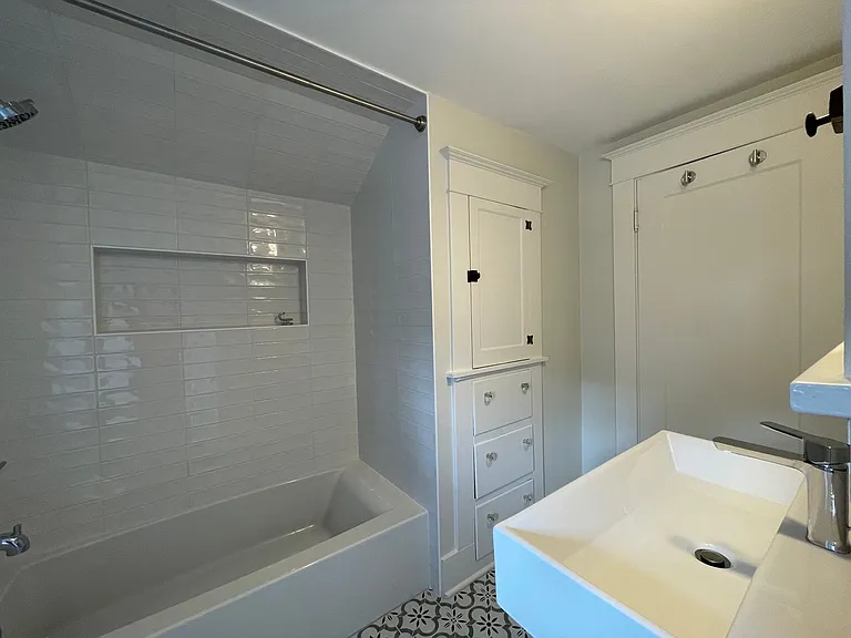 2409 NW Raleigh St — Photo 34