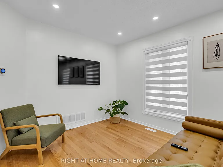 2029 Westmount Dr — Photo 8