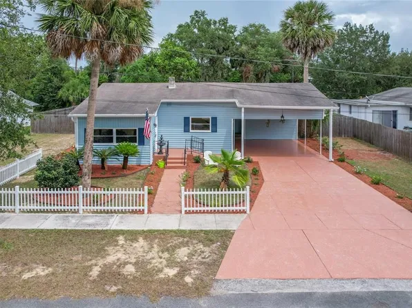 120 S John St, Mount Dora, FL 32757