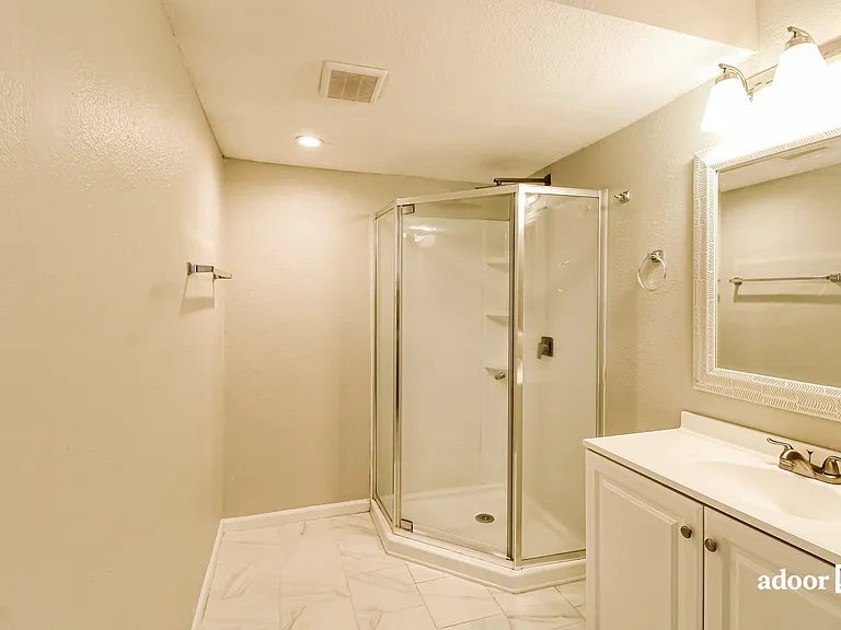 301 W Wilkins St — Photo 11