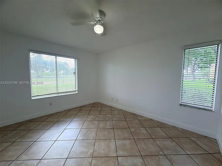 1025 Coral Club Dr #1025 — Photo 7