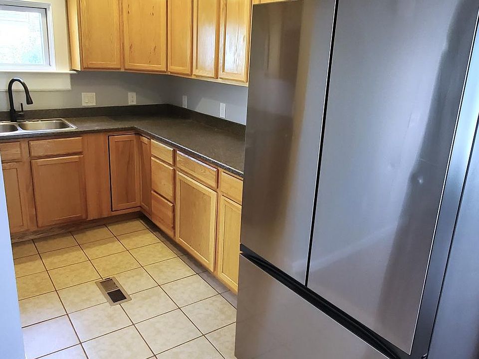1st image of 22 Lincoln Ct