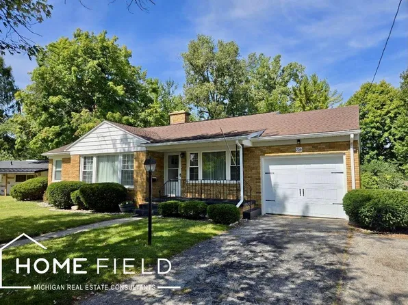 706 Campbell Dr, Owosso, MI 48867