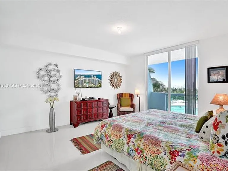 7900 Harbor Island Dr #704 — Photo 8