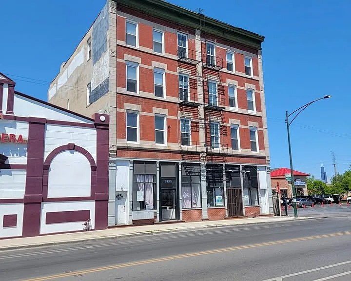 2620 W Cermak Rd #2F — Photo 7