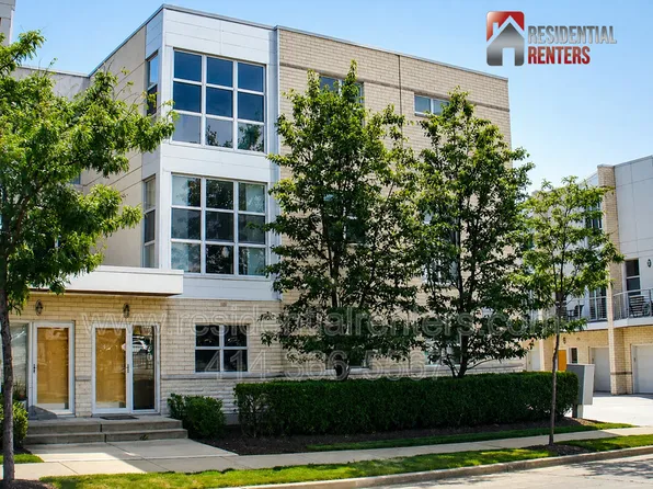 2130 N Commerce St, Milwaukee, WI 53212