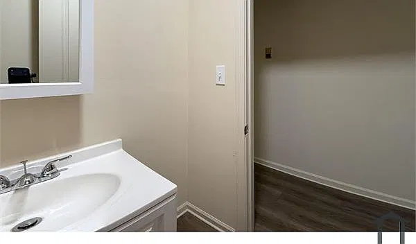 3 bed, $1,925 — Photo 1