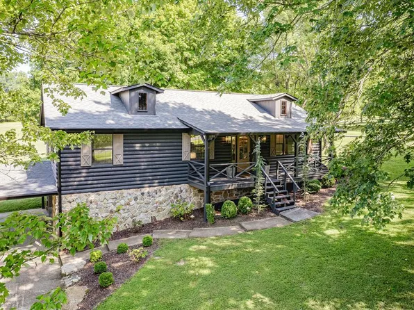 2795 Bear Creek Rd, Cookeville, TN 38506