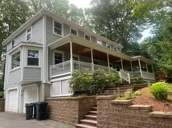 15 Shufelt Rd, South Walpole, MA 02071