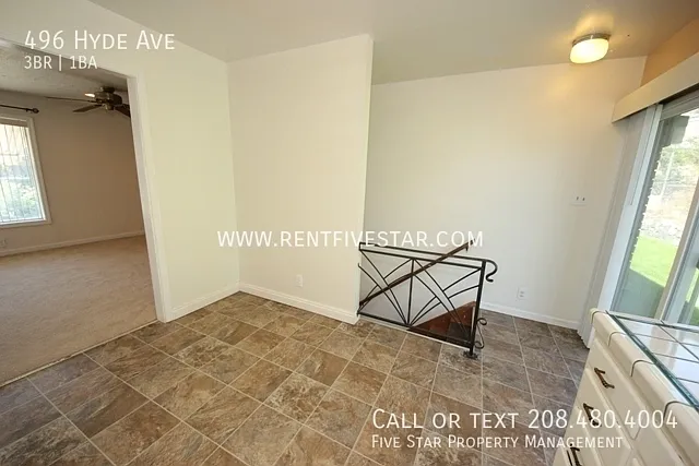 Expansive 3 Bedroom Home with Fenced Yard! — Photo 4