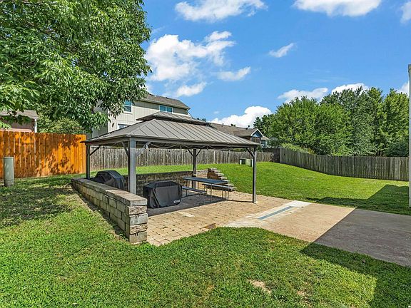 4th image of 540 Arrowhead Dr