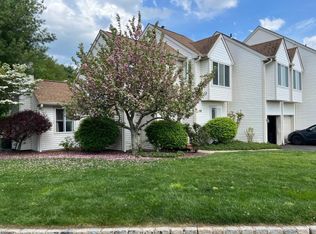 17 Russell Ct, Montville, NJ 07045