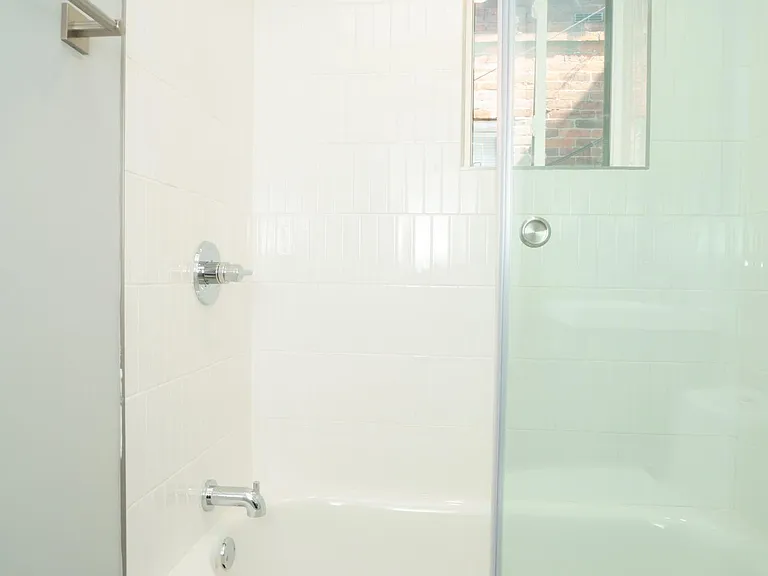 1729 Mifflin St #2 — Photo 8