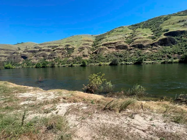 Rivers Edge Ln, Juliaetta, ID 83535