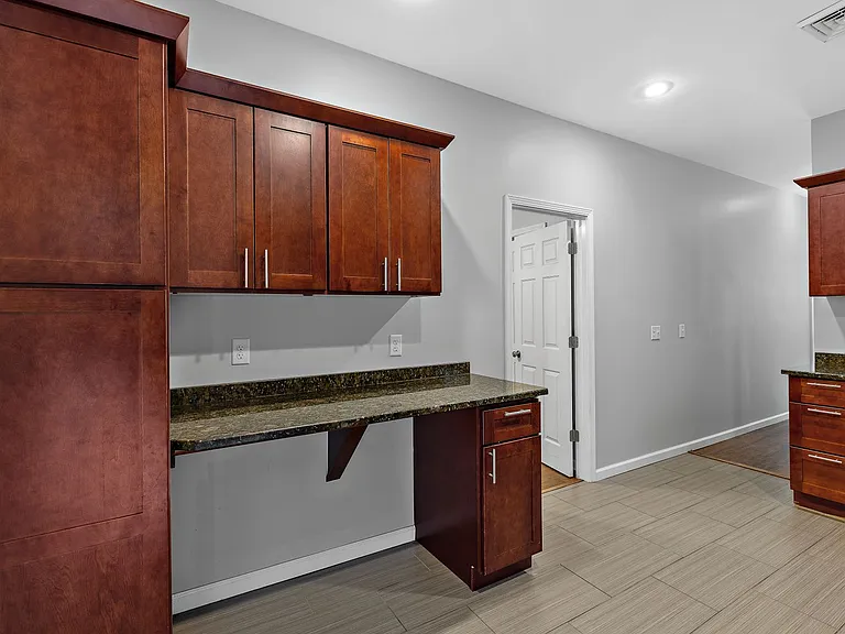 65 Dana Ave — Photo 7