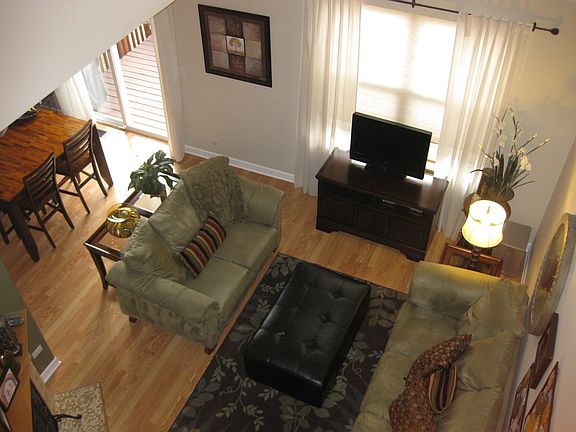 2nd image of 315 Fairmont Ct