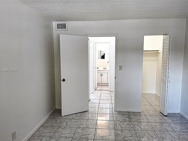31 SE 2nd Ave #203 — Photo 11