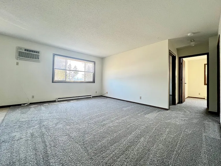 211 S Main St #8 — Photo 6