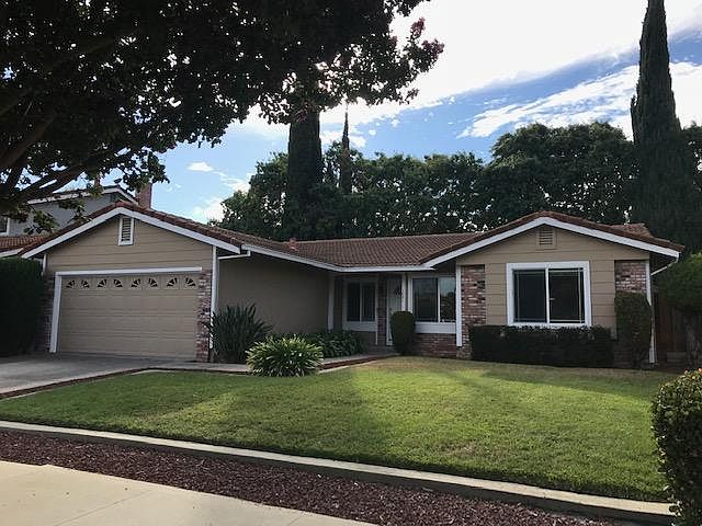 1st image of 1041 Sherman Oaks Dr