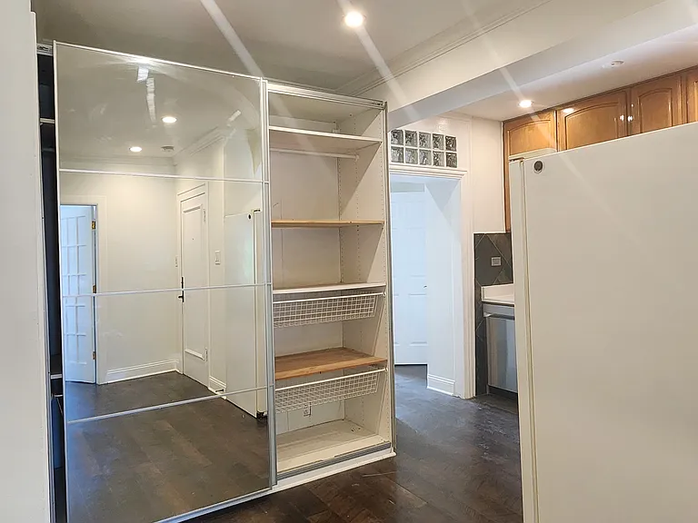 2702 N Laramie Ave #3 — Photo 5