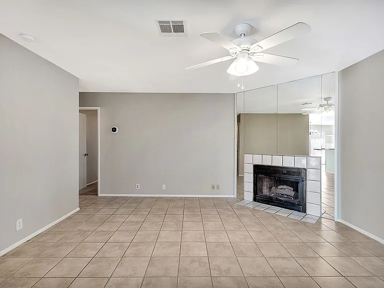 20250 N 6th Dr #1 — Photo 12