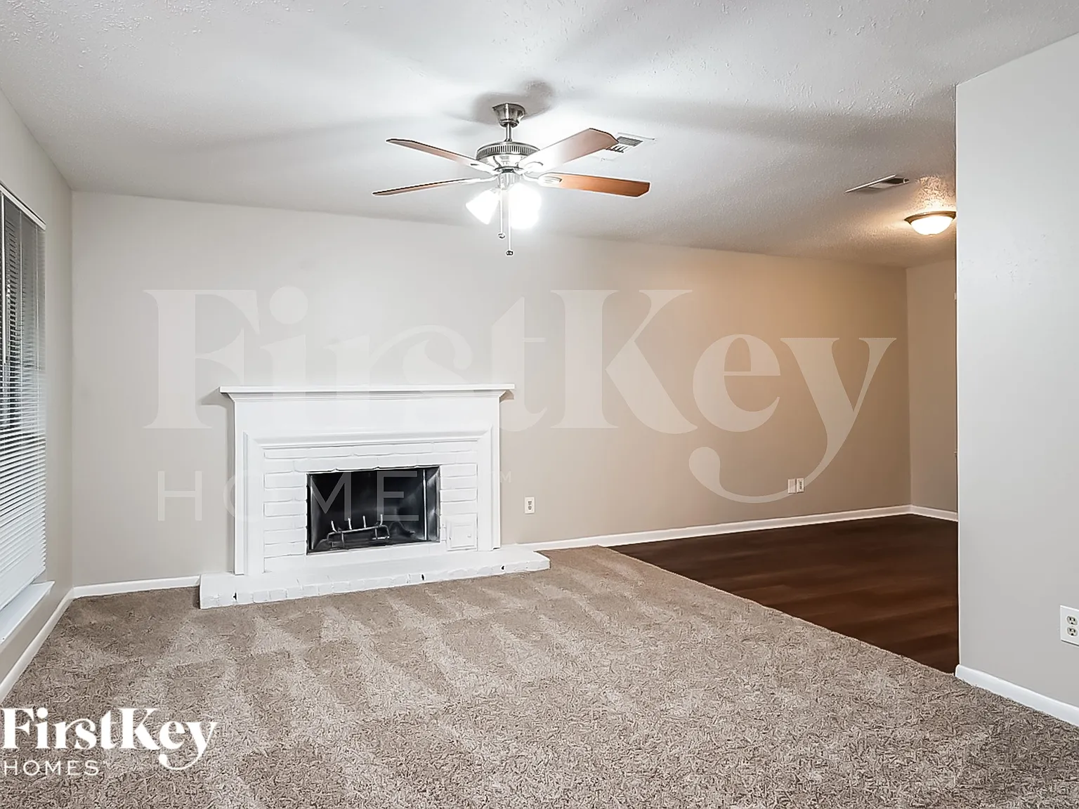 3 bed, 2.5 bath, 1624 sqft, $1,665 — Photo 3
