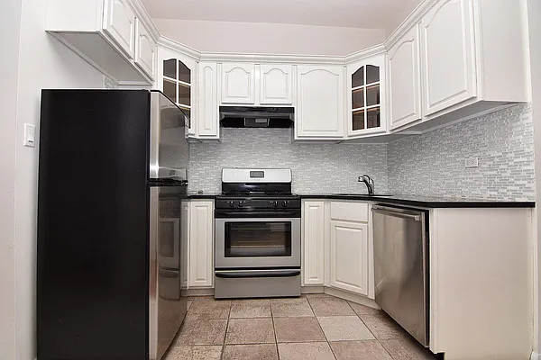 Rented by Bohemia Realty Group | media 4