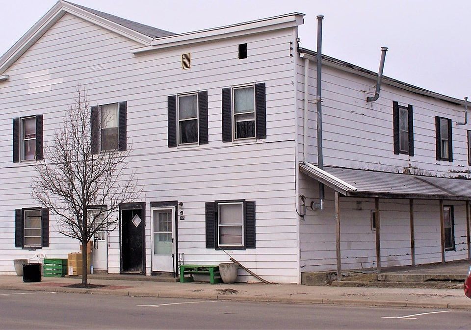 2nd image of 210 W Main St